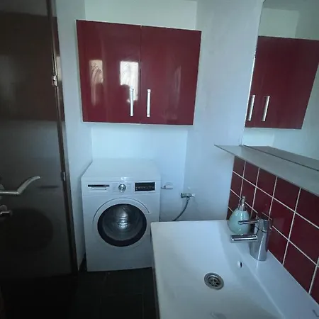 Con Piscina A 5 Minutos De La Playa . Casa vacanze *